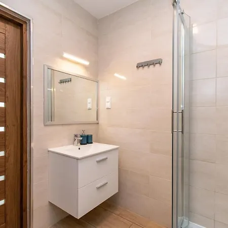 Kapitanski アパート ウストカ